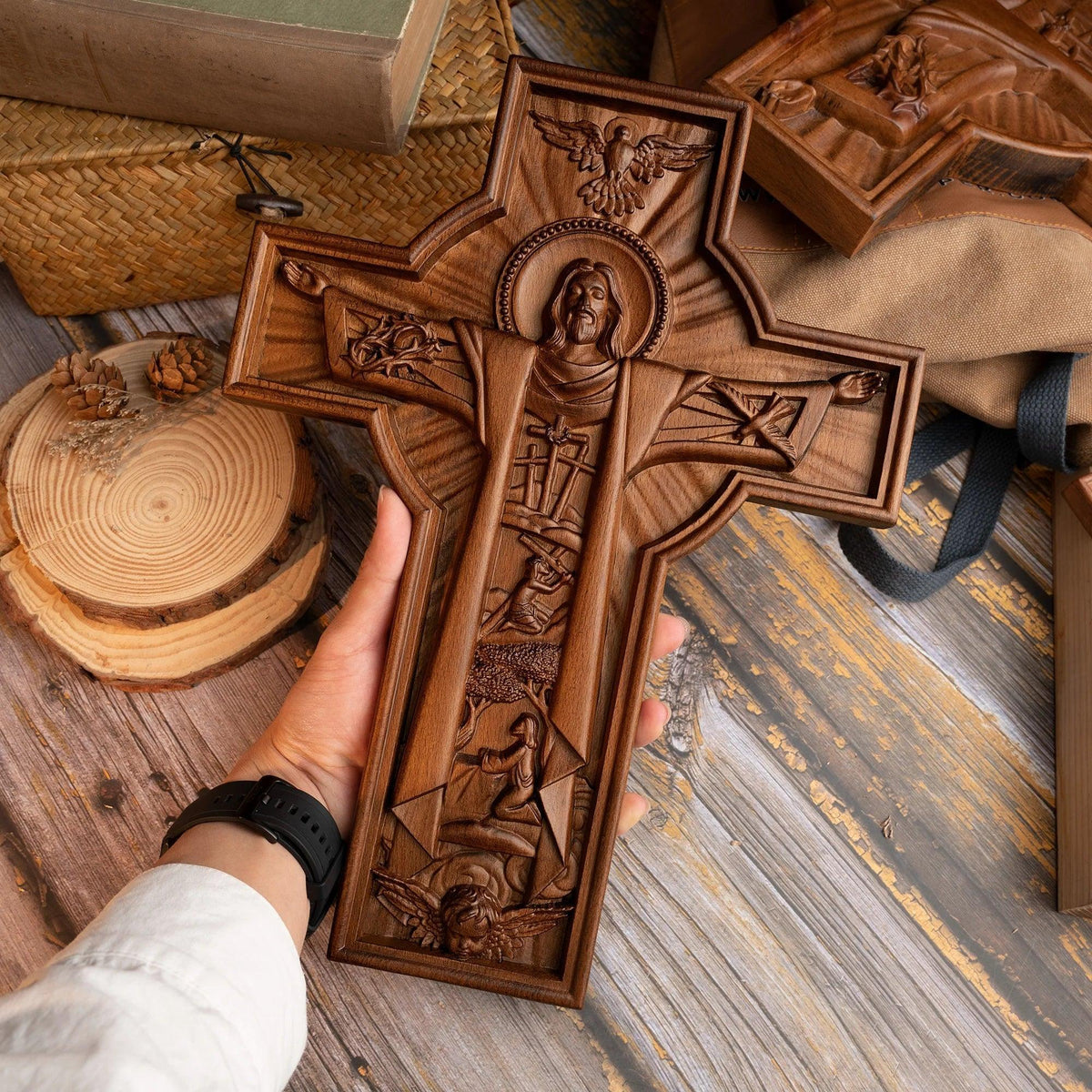 Cruz da Ascensão de Jesus Escultura em Madeira